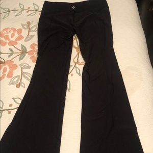 Size 8 lululemon reversible Groove pants